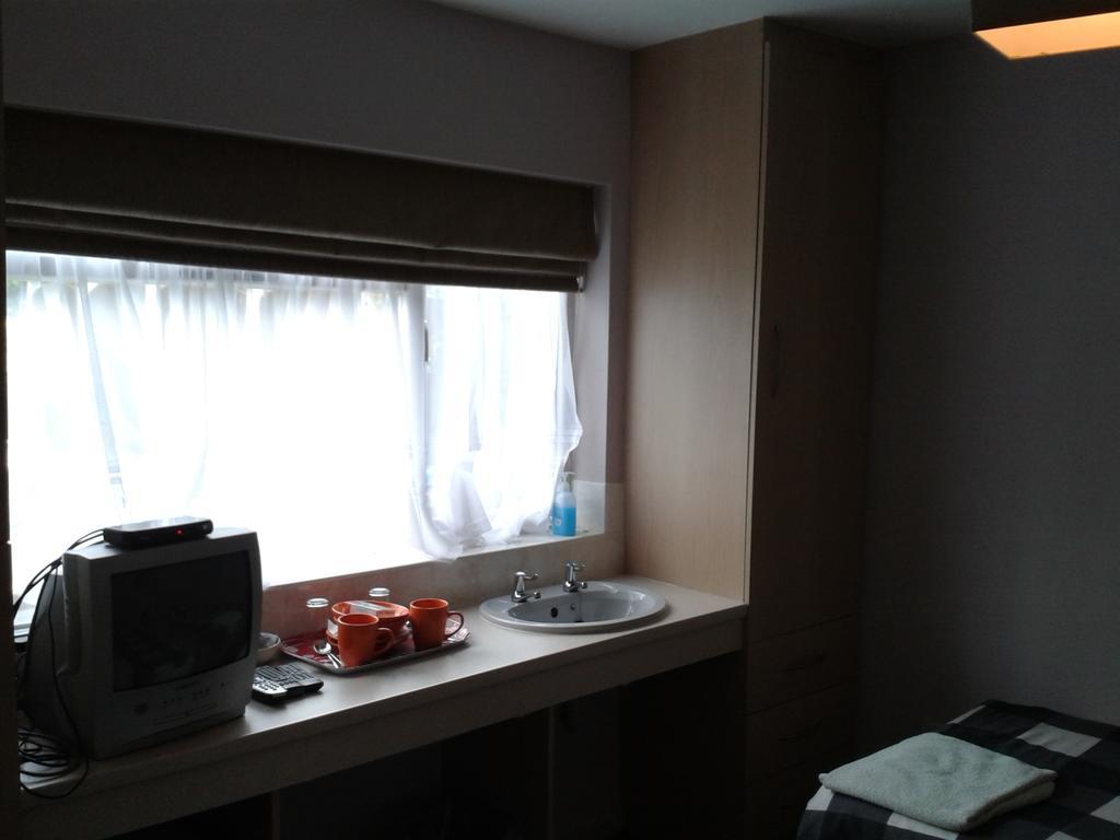 Overnight Stays Стокпорт Екстериор снимка