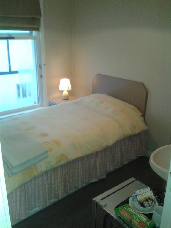 Overnight Stays Стокпорт Екстериор снимка